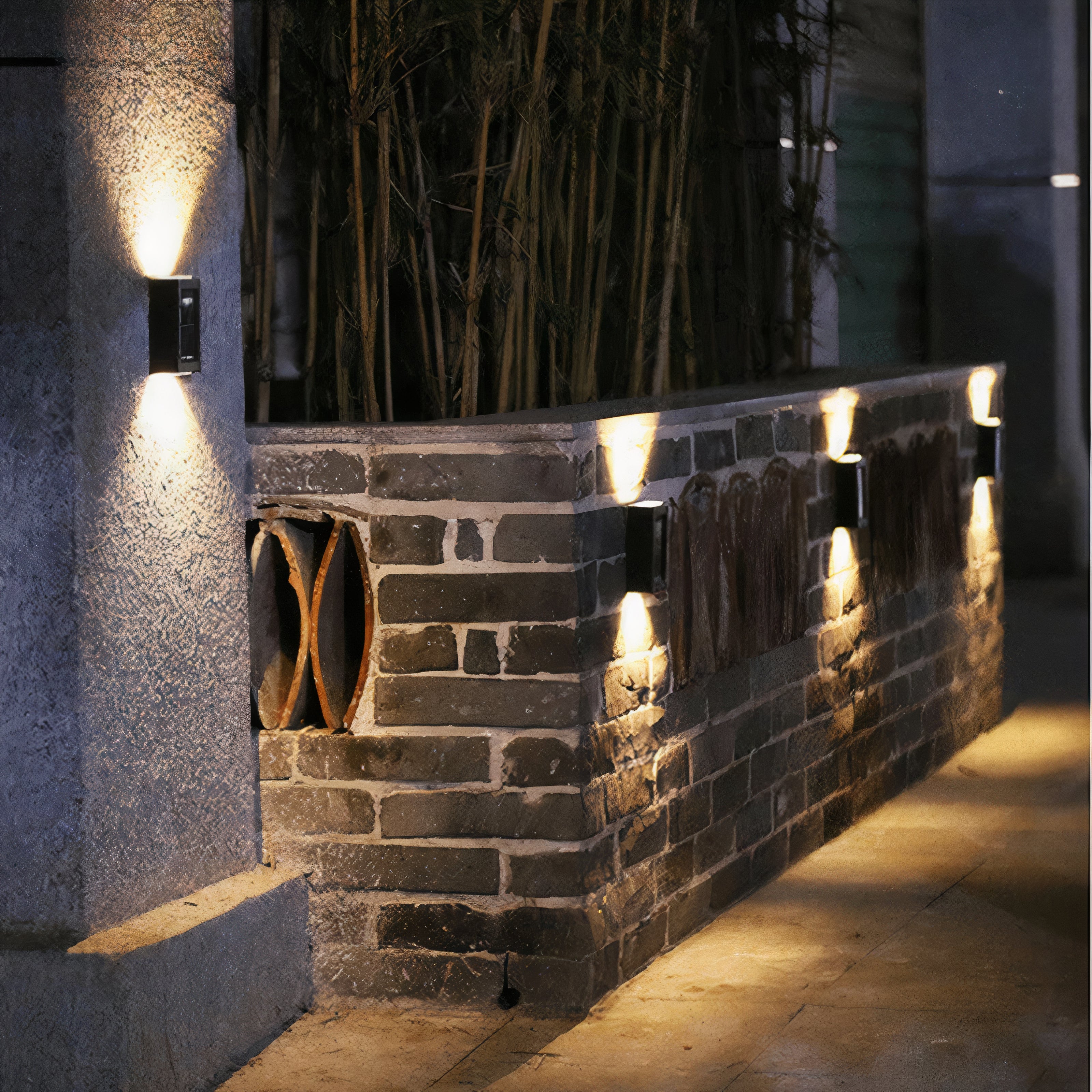Solivio Solar-Powered Warm-White LED Wall Light (IP65, 6 Hr Runtime)