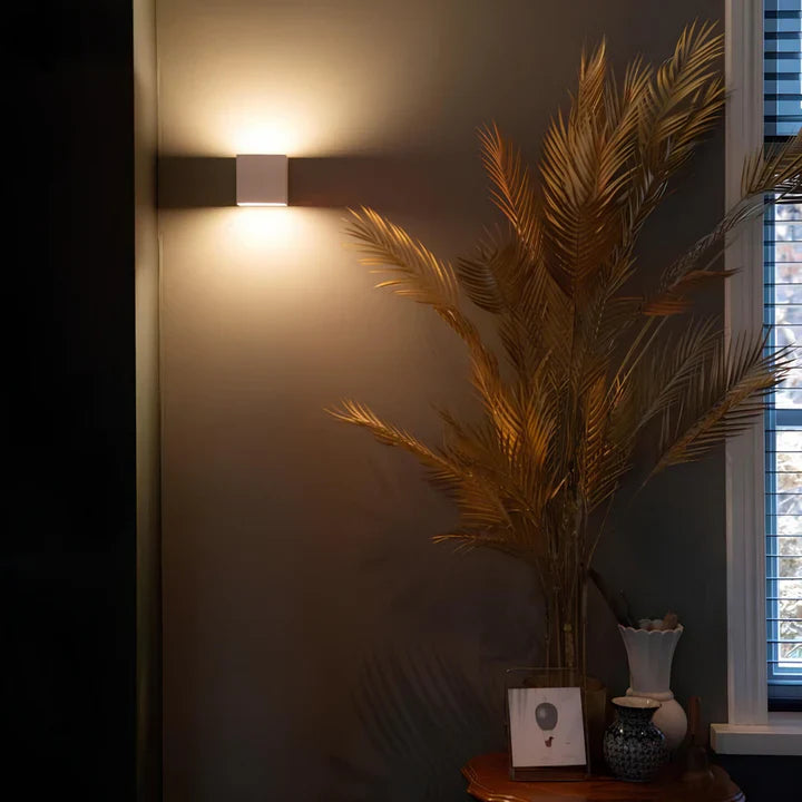 AuraSense Wireless Rechargeable LED Wall Light – Motion Sensor, 350 lm, Magnetic Mount