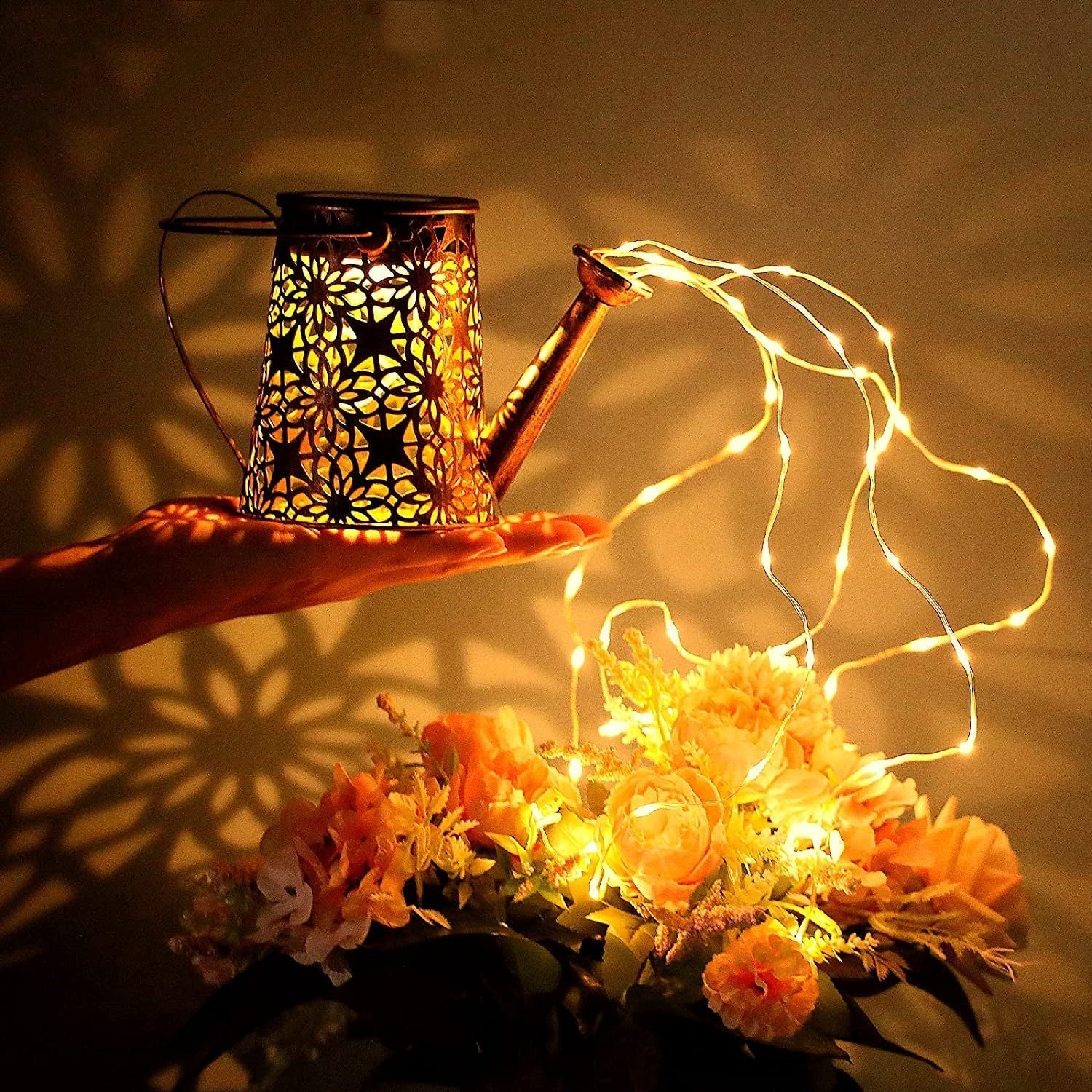 Glinta Solar-Powered Watering Can Light – Decorative Garden LED with Cascading Warm White Lights